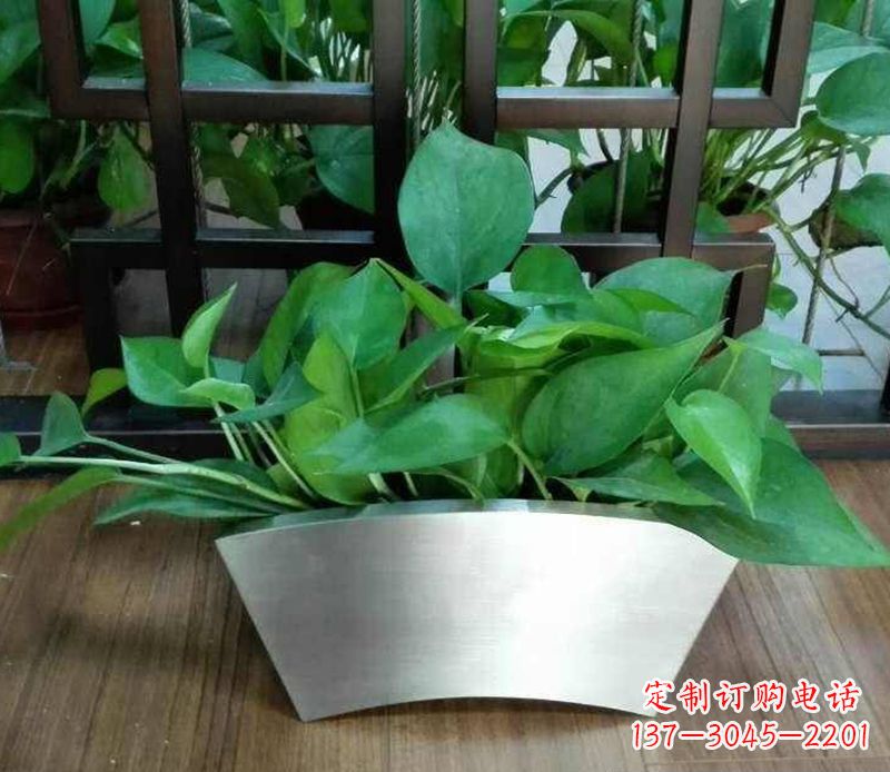 辽宁高质量不锈钢花盆雕塑,享受自然完美烘托