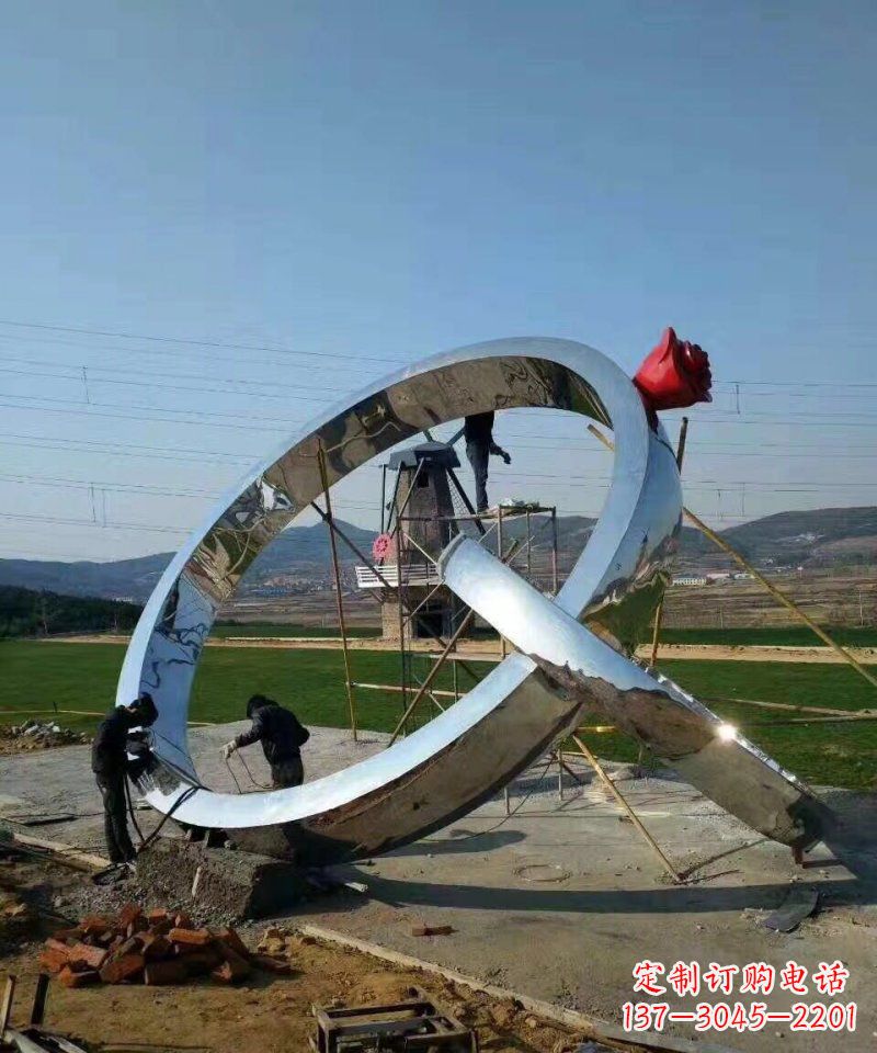 辽宁精美不锈钢玫瑰景观雕塑
