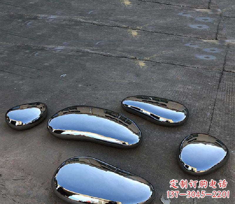 辽宁不锈钢水滴景观雕塑美轮美奂,营造自然灵动