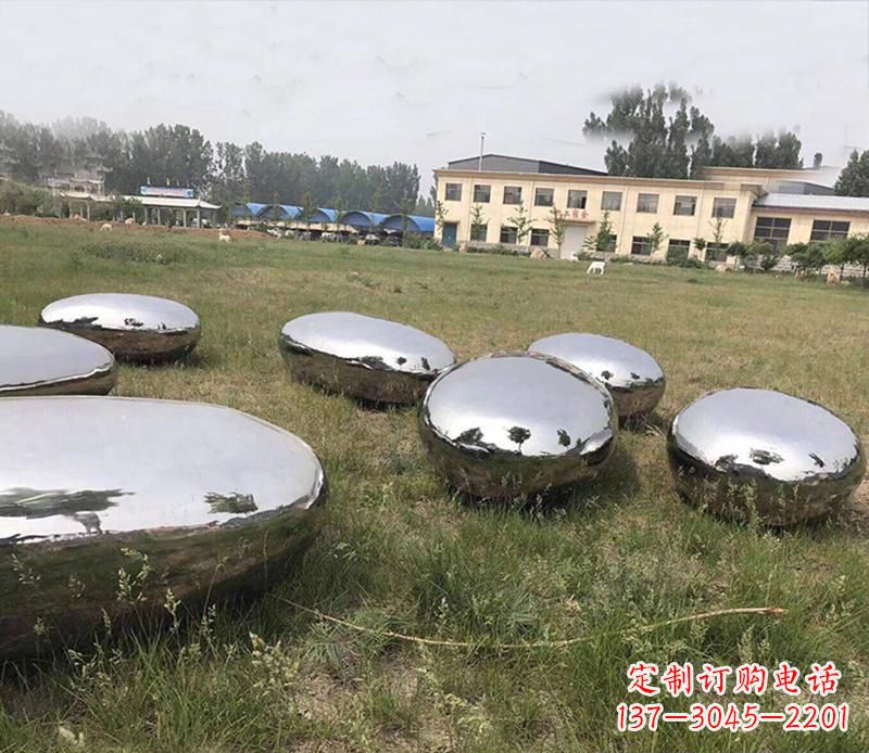 辽宁精美不锈钢水滴景观雕塑