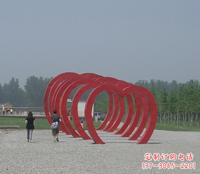 辽宁不锈钢心形拱门雕塑