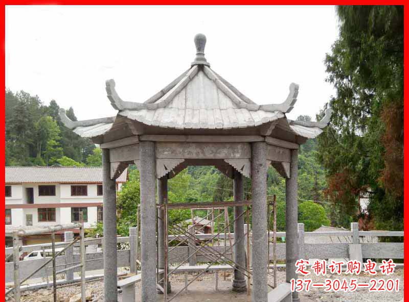 辽宁公园大理石六角石雕凉亭