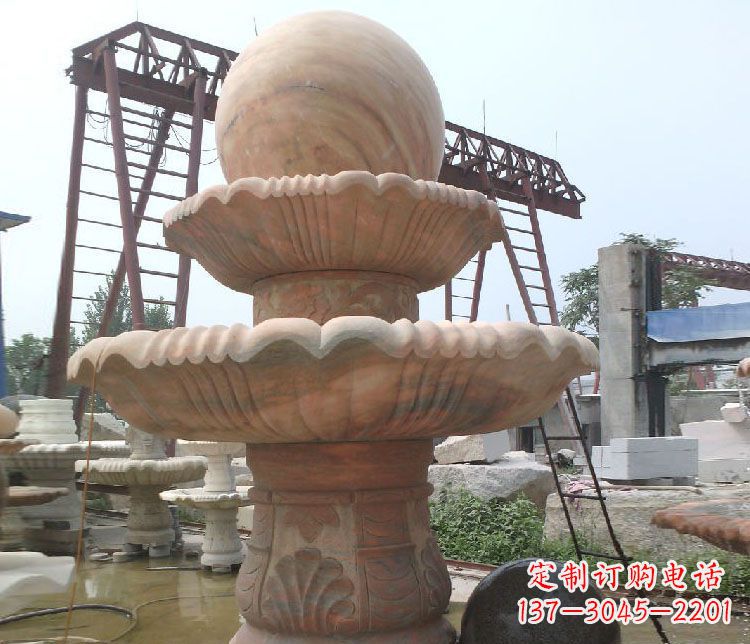 辽宁绚丽多彩的风水球雕塑