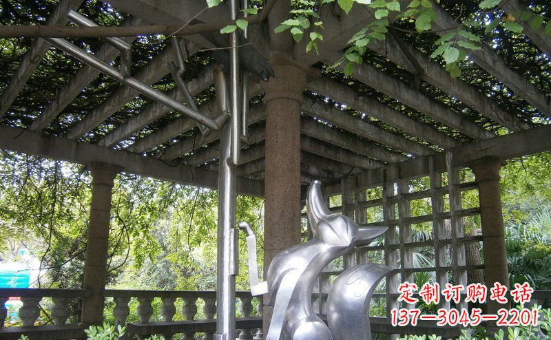 辽宁动物铜雕——公园狐狸与乌鸦小品