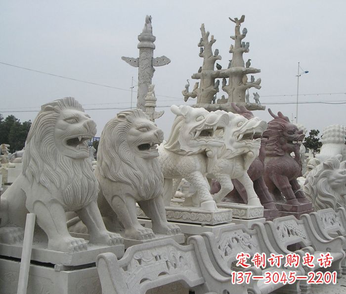 辽宁新中式金色狮子雕塑