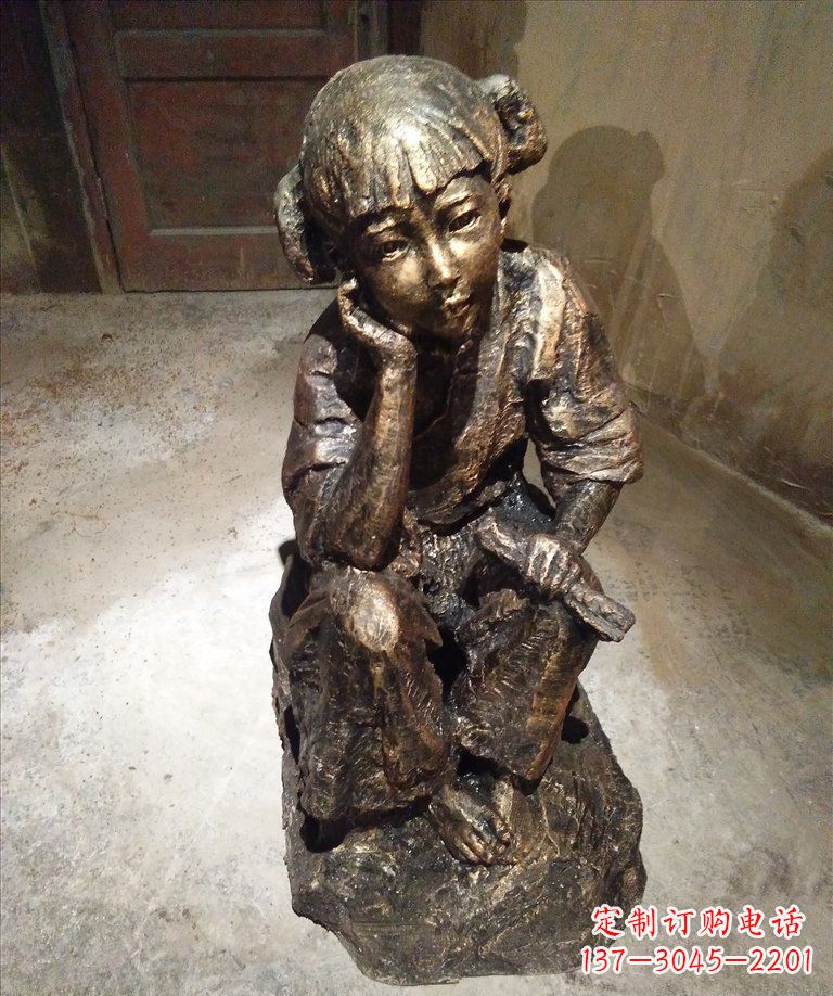 辽宁童真美丽的小女孩铜雕