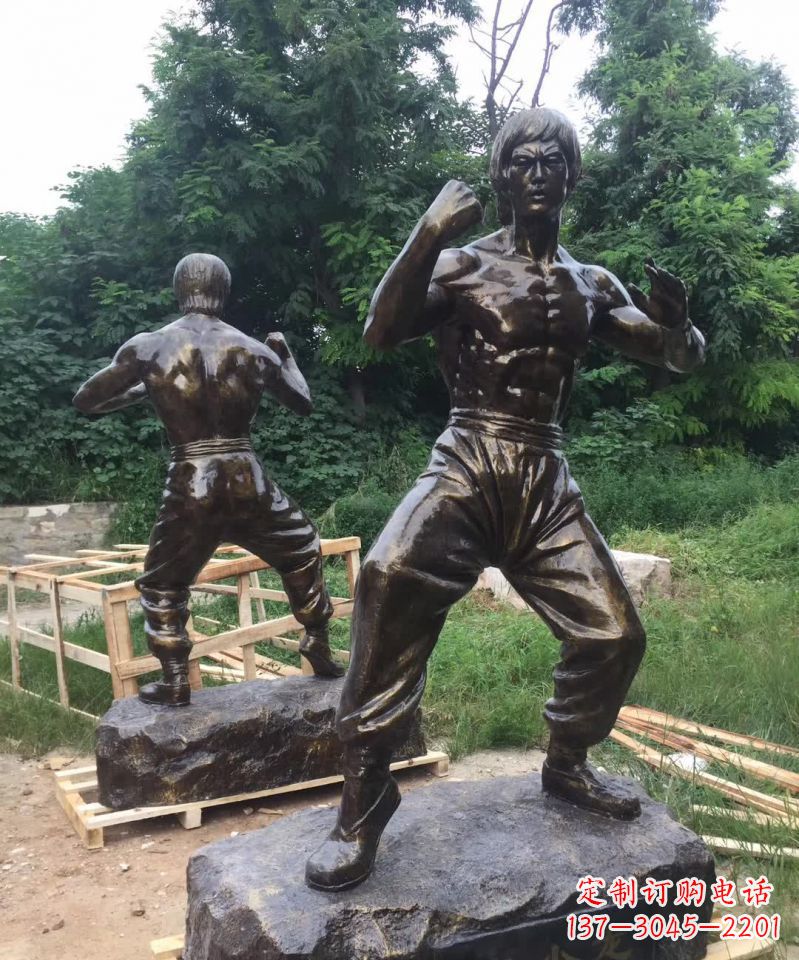 辽宁荣耀李小龙,经典之作——“功夫之王”铜雕塑