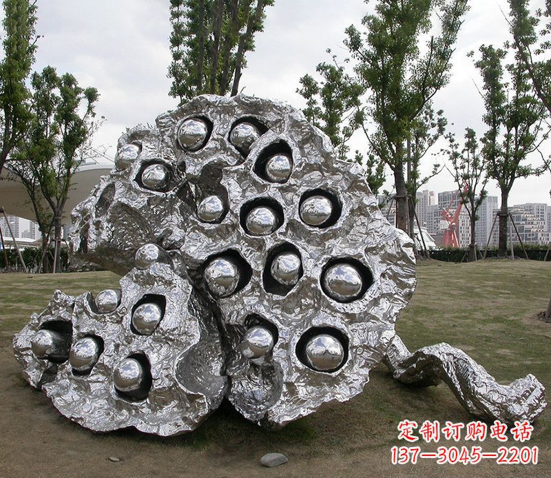 辽宁中领雕塑出品:高端不锈钢莲蓬雕塑