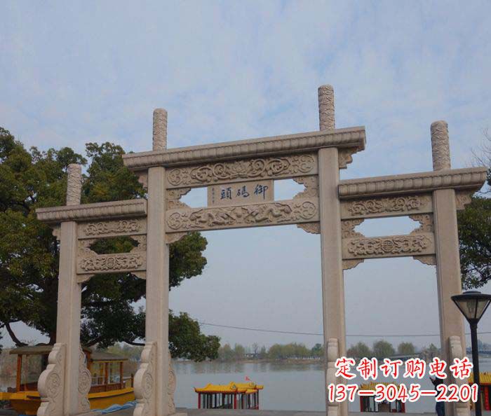 辽宁景区三门古典牌坊石雕