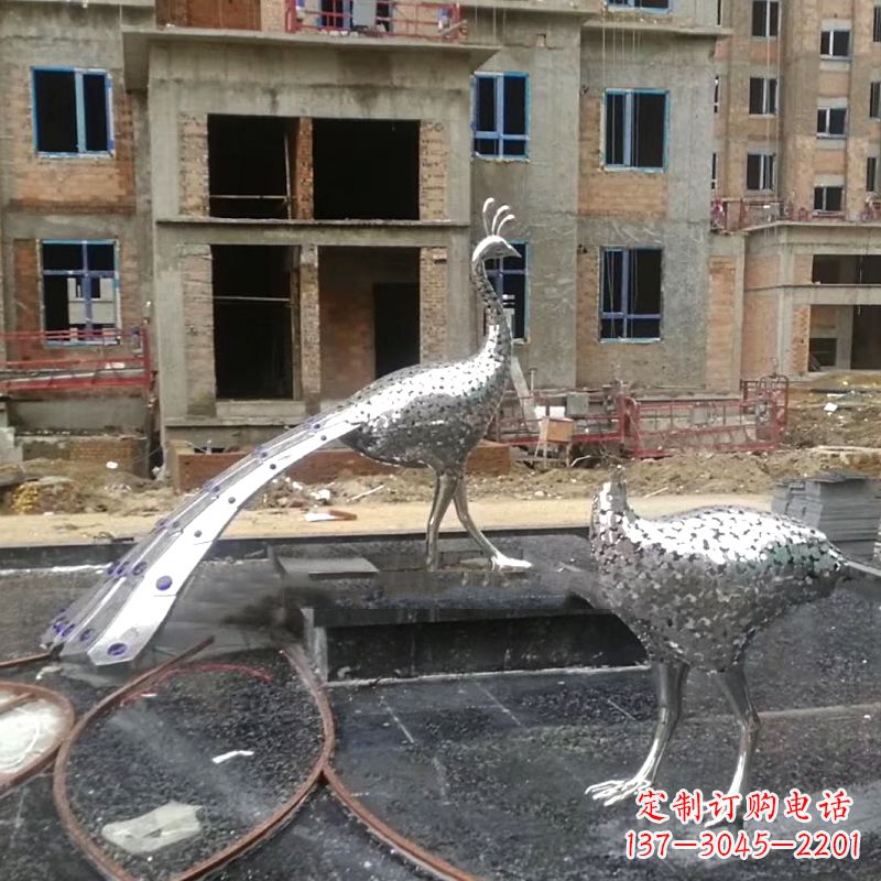 辽宁精美的孔雀不锈钢雕塑