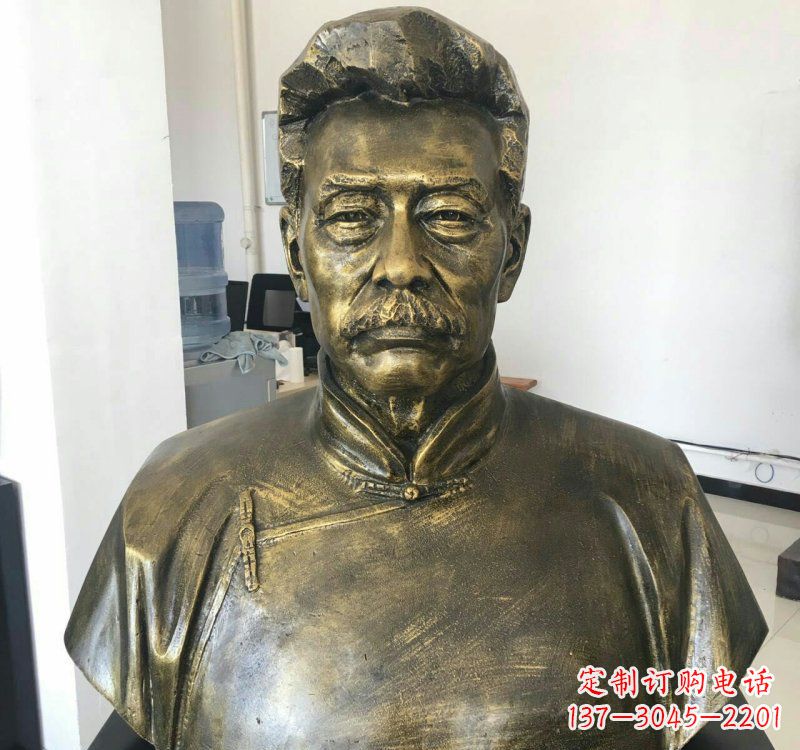 辽宁鲁迅铜雕