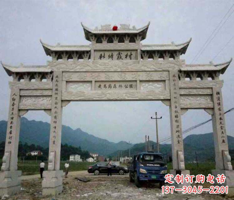 辽宁三门牌坊石雕:细节讲究处处把精雕细琢