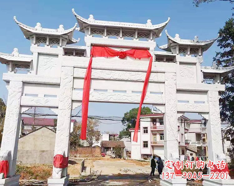 辽宁三门三楼石雕牌坊:专业定制牌坊雕塑