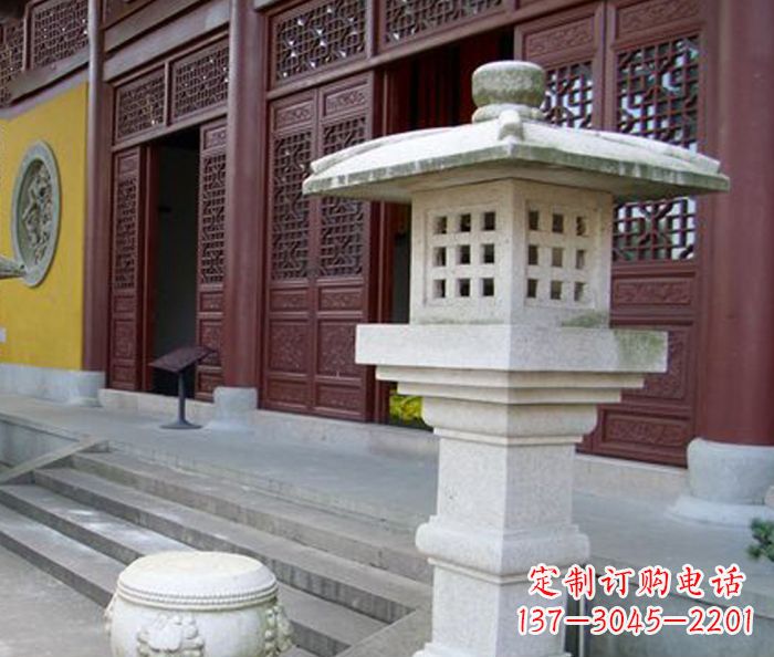 辽宁寺庙景观镂空石灯石雕