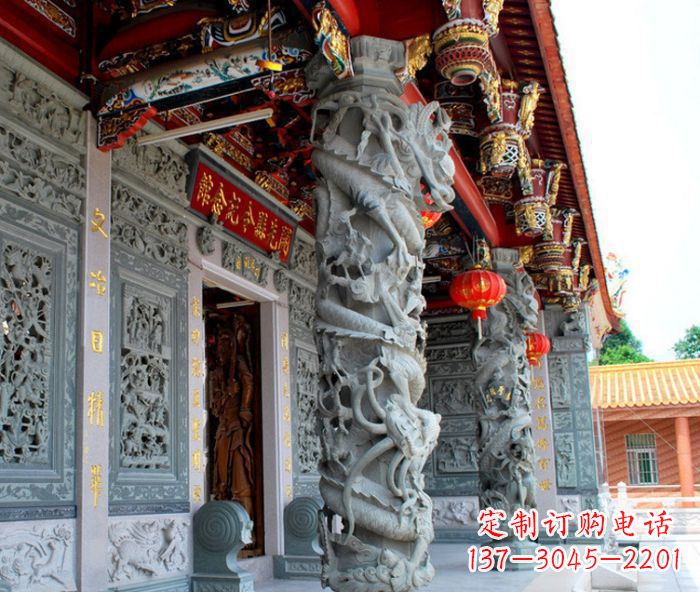 辽宁寺庙景观龙柱石雕