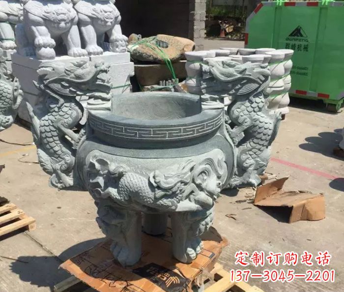 辽宁寺庙景观青石龙头香炉石雕 (2)
