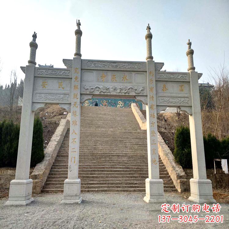 辽宁寺庙入口无楼牌坊