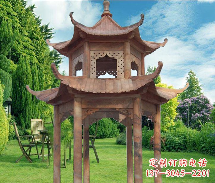 辽宁晚霞红公园建筑凉亭