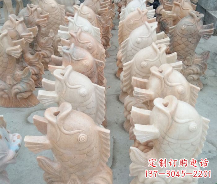 辽宁晚霞红喷水鲤鱼公园石雕 (2)