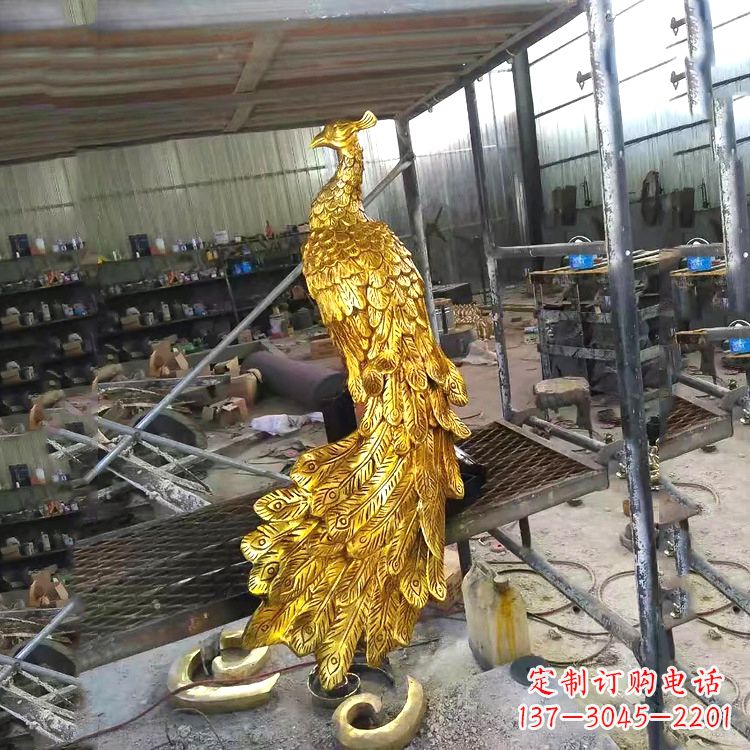 辽宁中国古代传说中的瑞鸟凤凰鎏金铜雕